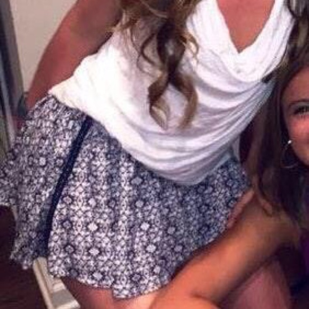 Flowy navy and white shorts